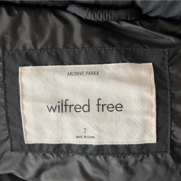 ❌SOLD ❌Aritzia Wilfred Free Archive Parka Hooded, quilted down parka black - Picture 14 of 16